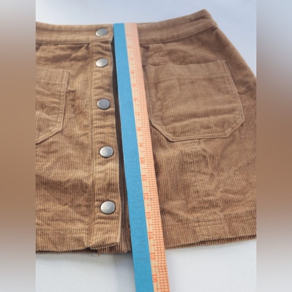 Ruby & Jenna Brown Corduroy Mini-skirt with Front Button Down Sz S 100 Cotton - Picture 5 of 7